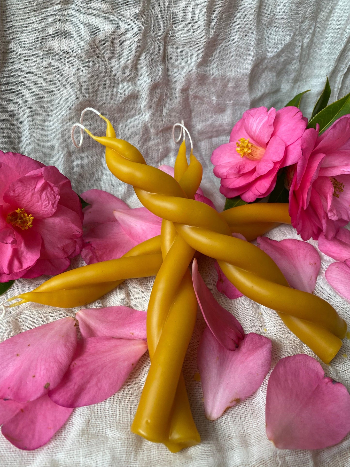 Twin flame in flowers - DZ-Pure Beeswax Candles